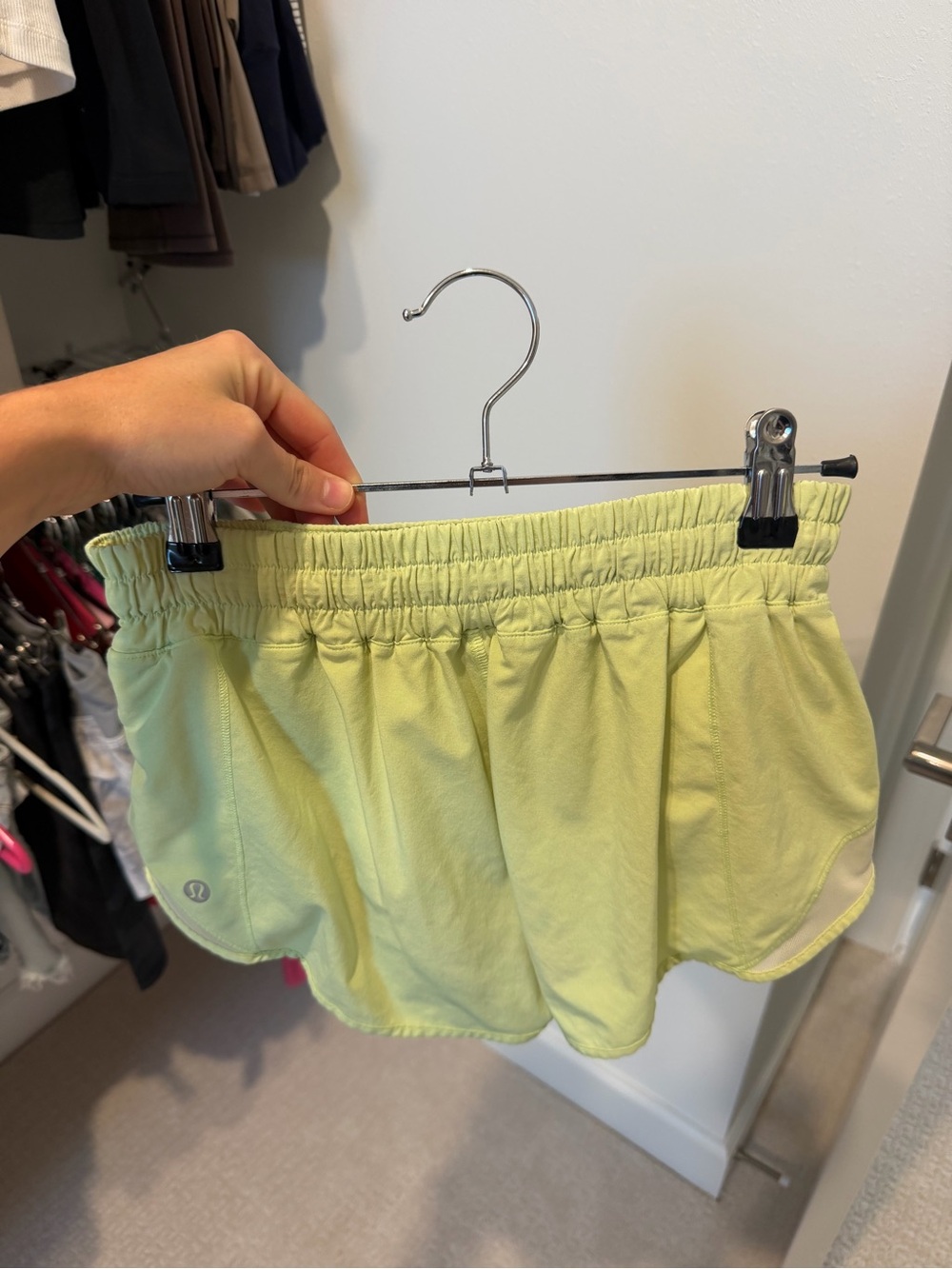 Lululemon athletica Hotty Hot HR Shorts 2.5" Lemon Ice